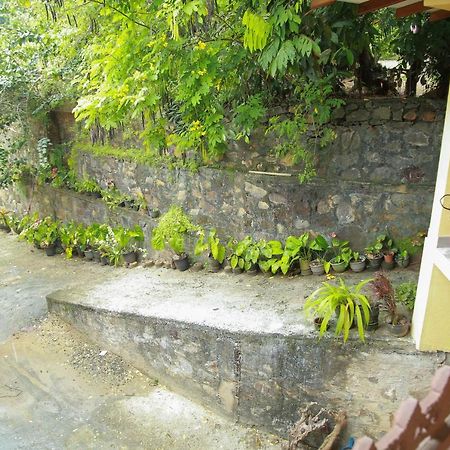 Guruge Guest House 阿杭格默 外观 照片