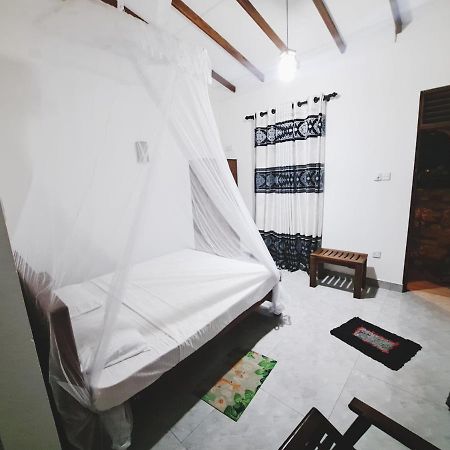 Guruge Guest House 阿杭格默 外观 照片