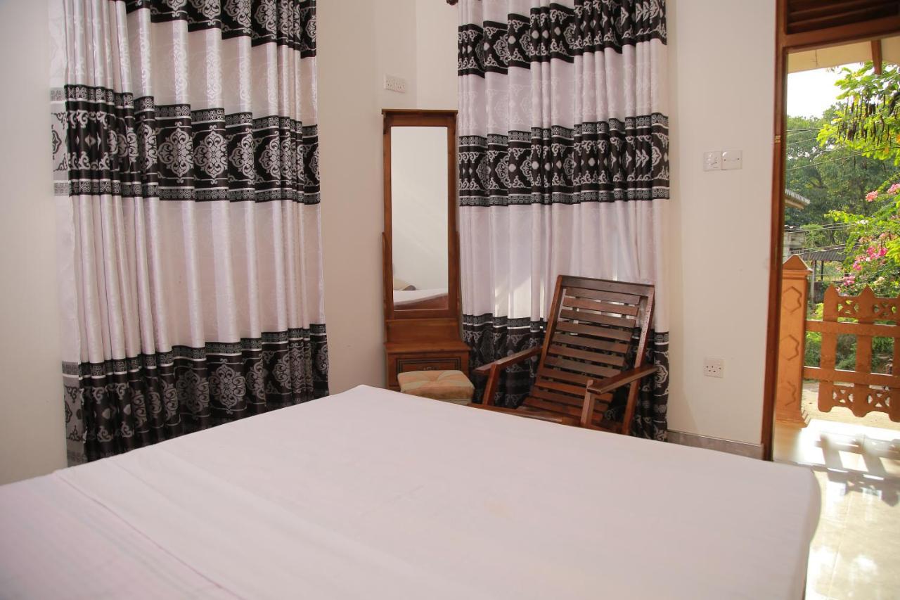 Guruge Guest House 阿杭格默 外观 照片